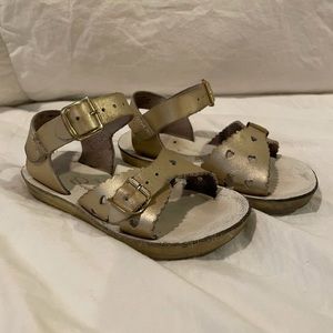 Saltwater sandals - toddler size 7